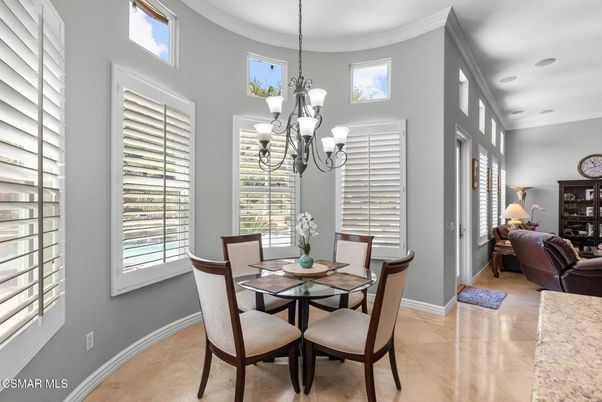 Chandelier, Dining room, Interior, Living room, Pendant Lights