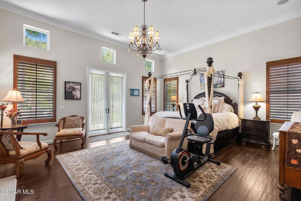 Bedroom, Chandelier, Fitness Equipment, Interior, Wood Texture Flooring