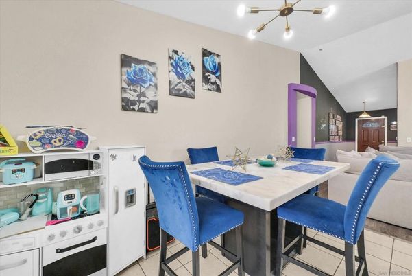 Dining room, Interior, Pendant Lights