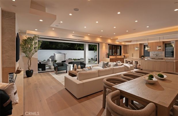 Dining room, Interior, Kitchen, Living room, Pendant Lights, Recessed Lighting, Wood Texture Flooring