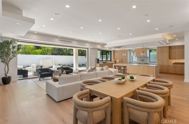 Dining room, Interior, Kitchen, Living room, Pendant Lights, Recessed Lighting, Wood Texture Flooring