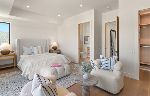 Bathroom, Bedroom, Interior, Recessed Lighting, Wood Texture Flooring