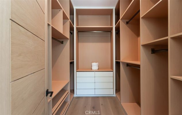 Interior, Walk-in Closets, Wood Texture Flooring