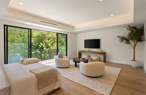 Bedroom, Interior, Living room, Recessed Lighting, Wood Texture Flooring