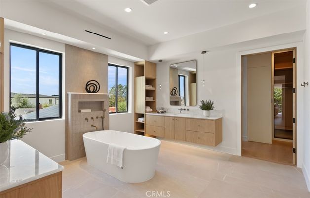 Bathroom, Dual Sink Vanities, Free Standing Baths, Interior, Pendant Lights, Recessed Lighting