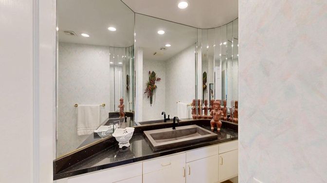 Bathroom, Interior, Recessed Lighting