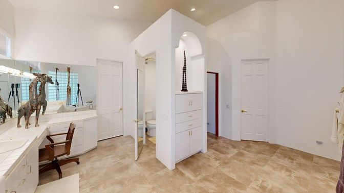Bathroom, Interior, Recessed Lighting