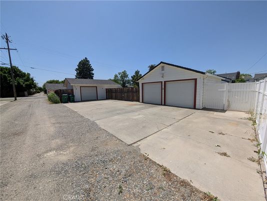 Detached Garage, Exterior
