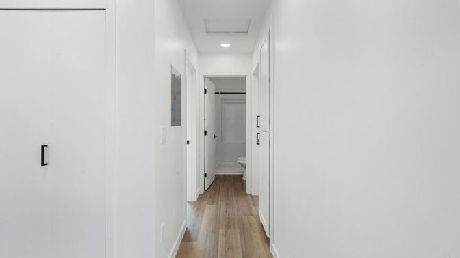 Interior, Recessed Lighting, Wood Texture Flooring