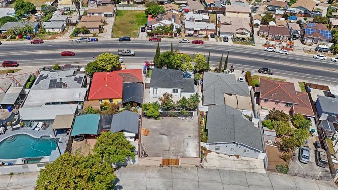 Exterior, Drone
