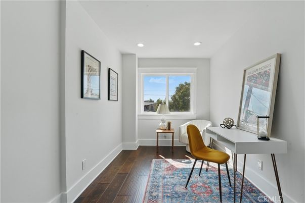 Home Office, Interior, Recessed Lighting, Wood Texture Flooring