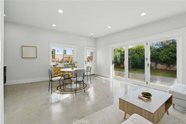 Dining room, Interior, Recessed Lighting