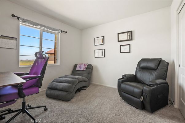 Home Office, Interior