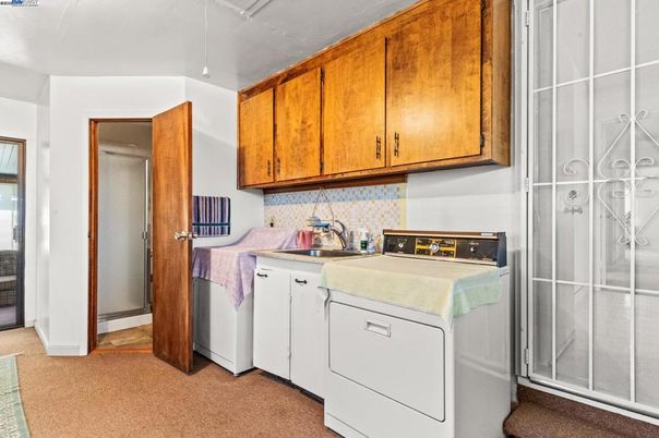 Interior, Washer