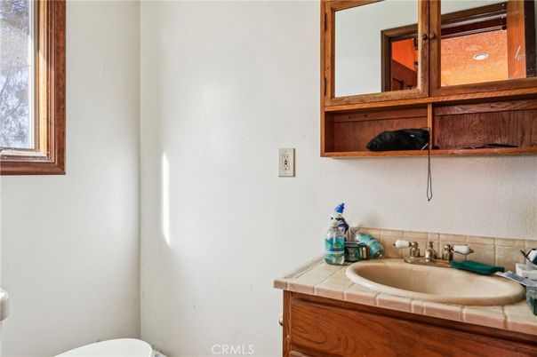 Bathroom, Interior, Tile Countertops
