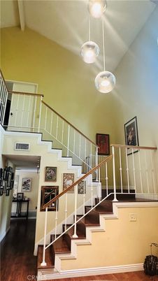 Interior, Pendant Lights, Wood Texture Flooring