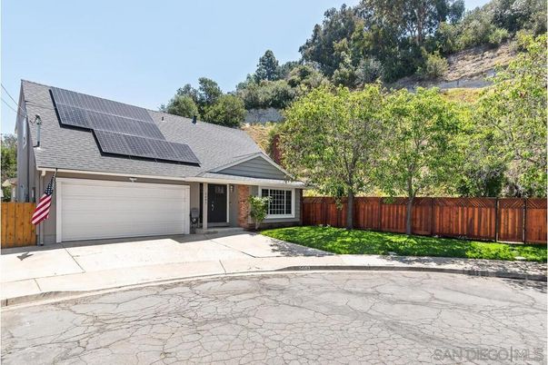 Attached, Exterior, Facade, Solar Panels, Cape Cod