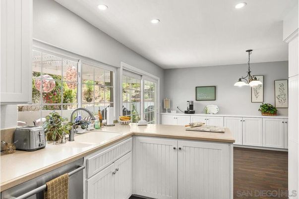 Interior, Kitchen, Pendant Lights, Recessed Lighting, Wood Texture Flooring