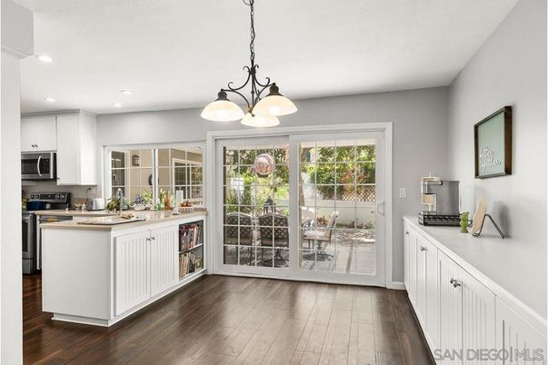 Interior, Kitchen, Pendant Lights, Recessed Lighting, Wood Texture Flooring