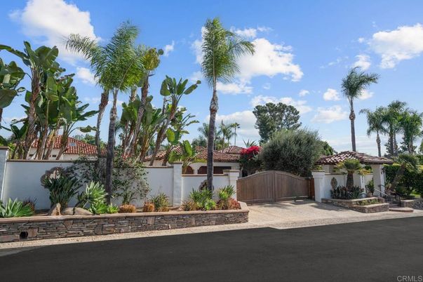 Attached, Exterior, Facade, Spanish Mediterranean