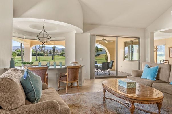 Dining room, Interior, Living room, Pendant Lights, Recessed Lighting
