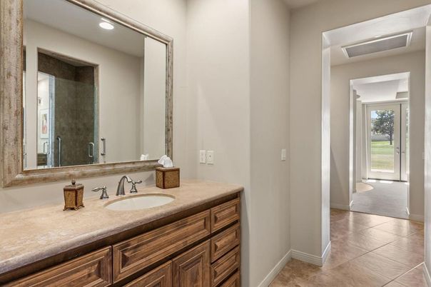 Bathroom, Interior, Recessed Lighting