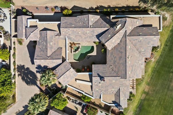 Exterior, Drone