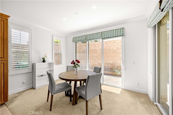 Dining room, Interior, Recessed Lighting
