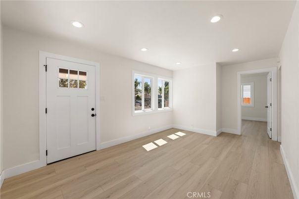 Empty room, Interior, Recessed Lighting, Wood Texture Flooring