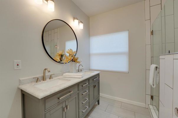 Bathroom, Dual Sink Vanities, Interior