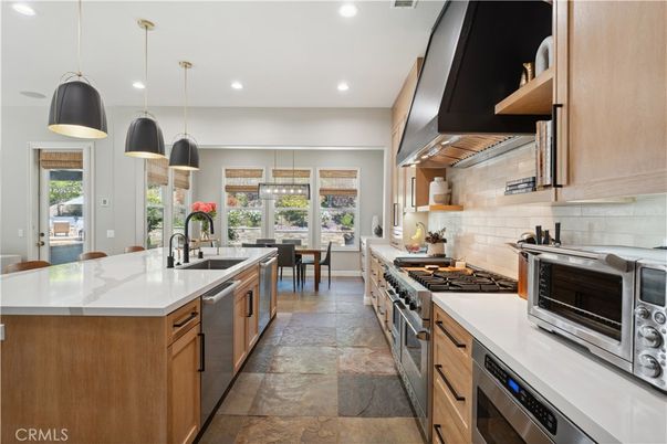 Dining room, Interior, Kitchen, Pendant Lights, Recessed Lighting, Stainless Steel Appliances