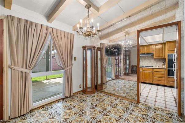 Chandelier, Interior, Kitchen