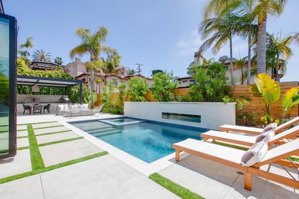 Exterior, Pool
