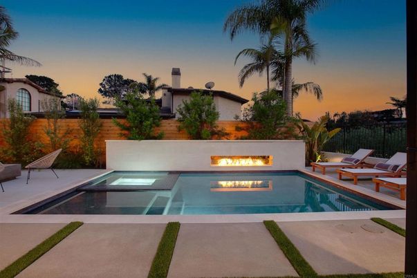 Exterior, Fireplace, Pool