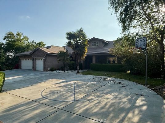 Backyard, Detached Garage, Exterior