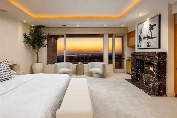 Bedroom, Fireplace, Interior, Recessed Lighting, Water