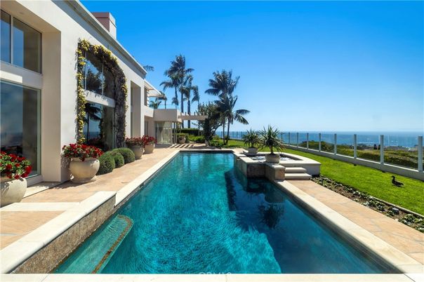 Exterior, Pool, Water