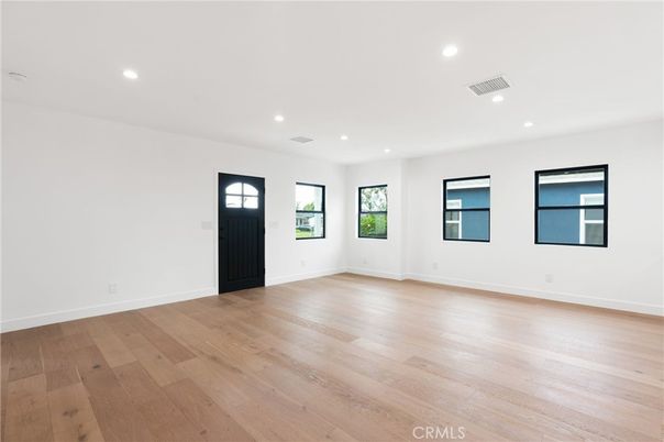Empty room, Interior, Recessed Lighting, Wood Texture Flooring