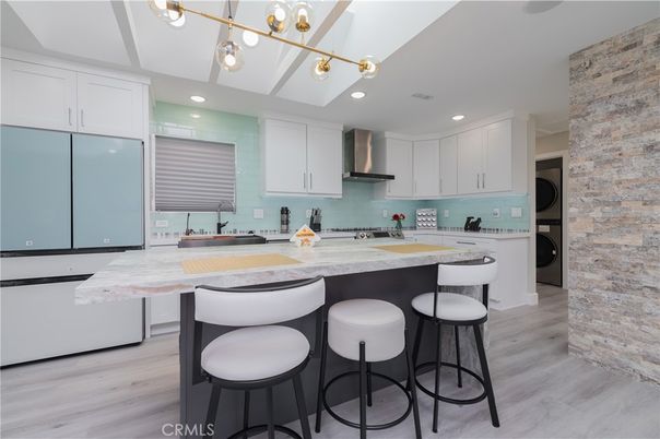Interior, Kitchen, Pendant Lights, Recessed Lighting, Stone Walls, Washer, Wood Texture Flooring
