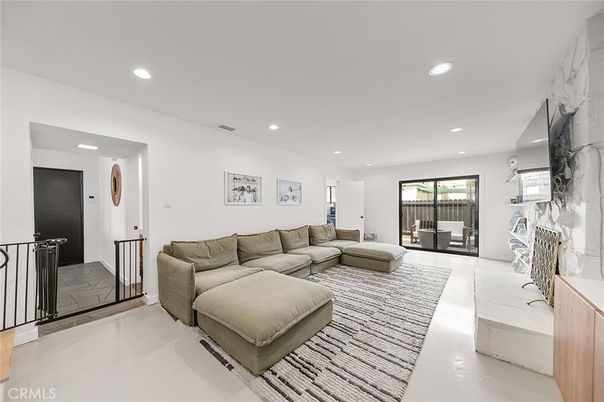 Fireplace, Interior, Living room, Recessed Lighting