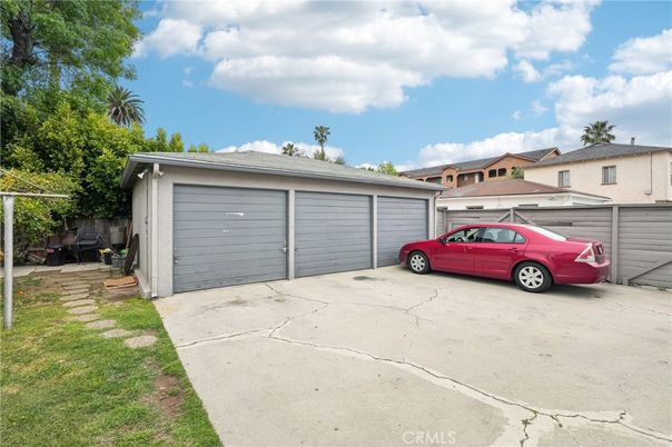 Detached Garage, Exterior