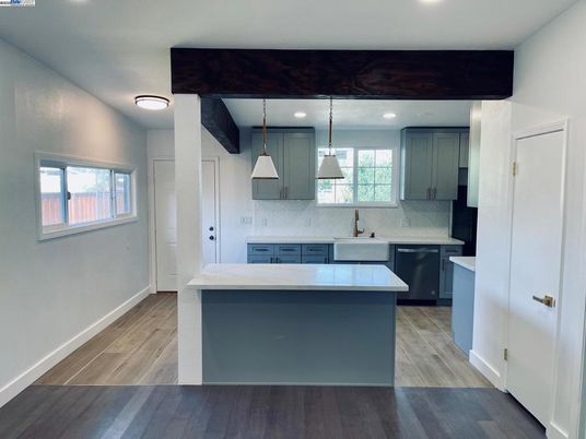 Interior, Kitchen, Pendant Lights, Recessed Lighting, Wood Texture Flooring
