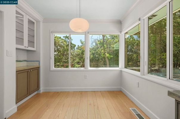 Interior, Pendant Lights, Wood Texture Flooring