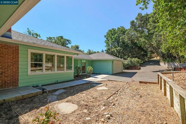 Backyard, Detached Garage, Exterior