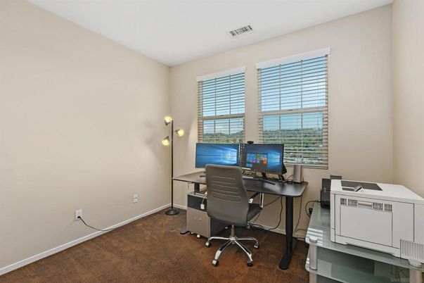 Home Office, Interior