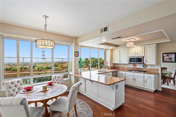 Dining room, Interior, Kitchen, Pendant Lights, Recessed Lighting, Wood Texture Flooring