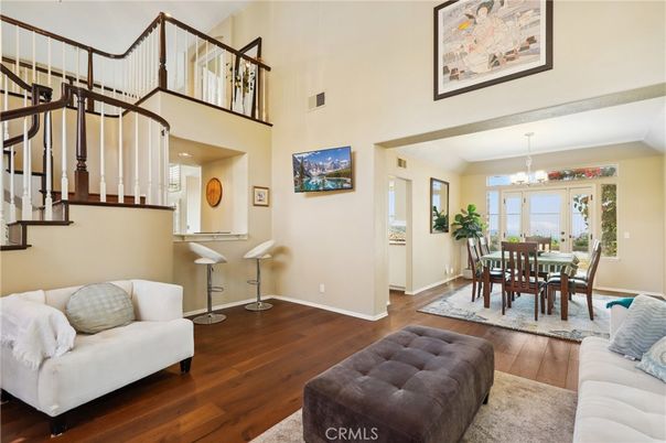 Chandelier, Dining room, Interior, Living room, Wood Texture Flooring