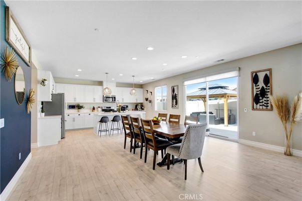Dining room, Interior, Kitchen, Pendant Lights, Recessed Lighting, Wood Texture Flooring