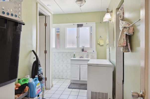 Bathroom, Interior, Washer