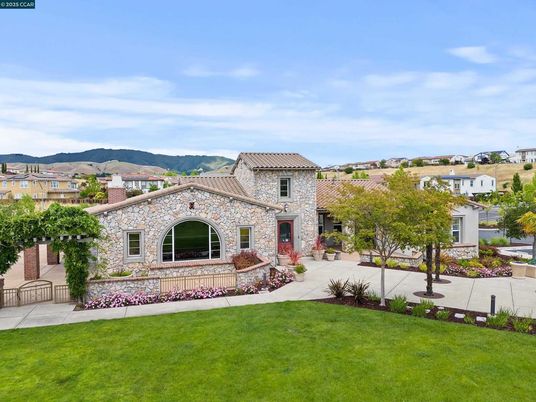 Backyard, Exterior, Facade, Brick Facade, Mediterranean